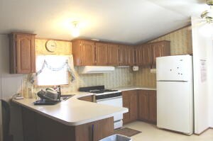 Fully applianced kitchen