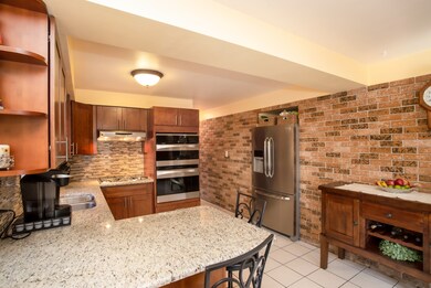 6345 S Lavergne Ave, Chicago, IL 60638 - photo 5