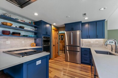 61292 Robin Hood Ln, Bend, OR 97702 - photo 7