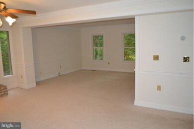 3174 Elm Ct, Triangle, VA 22172 - photo 3