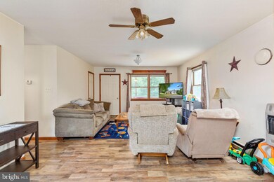 2756 Ridge Hollow Rd, Edinburg, VA 22824 - photo 4