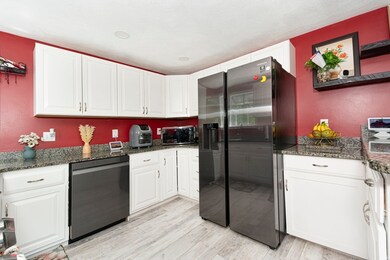 24 Penobscott Cir unit 24, Methuen, MA 01844 - photo 5