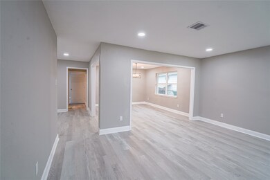 10402 Wicklowe St, Houston, TX 77016 - photo 5