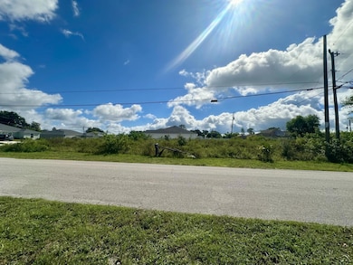 690 SW Gailbreath Ave, Port St. Lucie, FL 34953 - photo 3