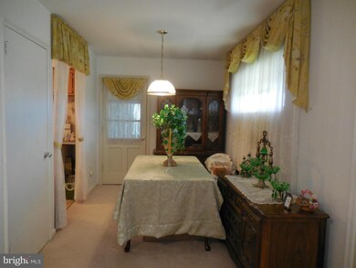 6011 Belle Ct, Hyattsville, MD 20782 - photo 5