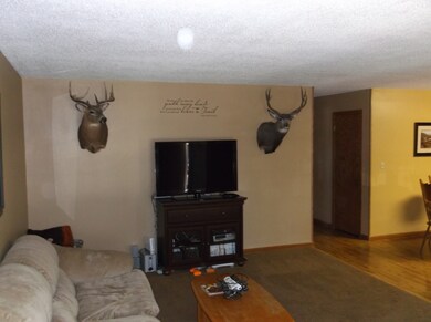 2nd view of Living room<|><|>