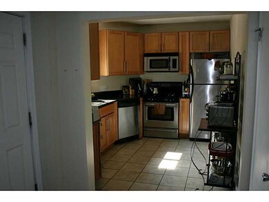 145 Tell St unit A, Providence, RI 02909 - photo 4