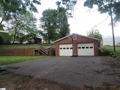 9 Dell Cir, Travelers Rest, SC 29690 - photo 4