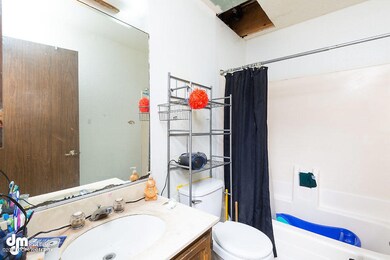 Bathroom 20190125-DW-40432-SMALL
