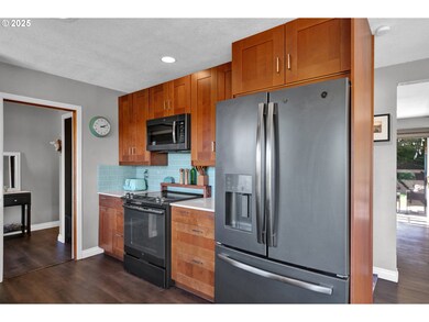 1648 Laurel Way NW, Albany, OR 97321 - photo 6