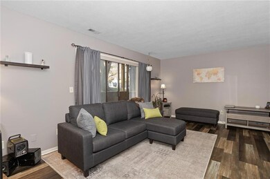 1410 20th St unit 2, West Des Moines, IA 50265 - photo 3