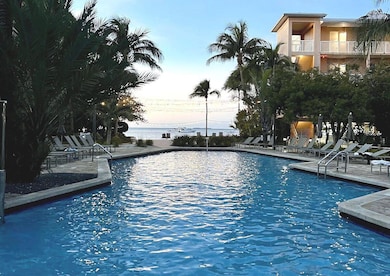 07_Beachside_Pool_Twilight