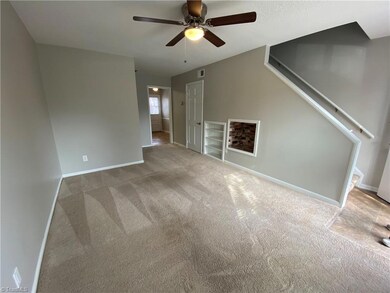 1315 W Meadowview Rd unit H, Greensboro, NC 27403 - photo 2