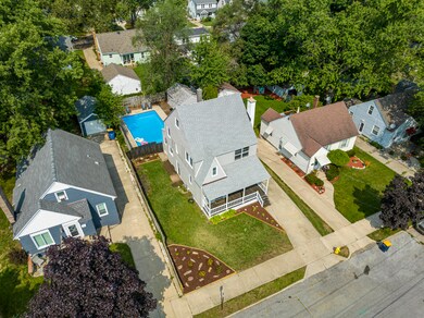 1737 Rossman-10