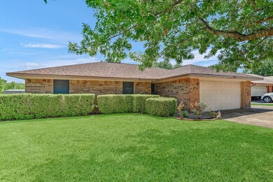 1414 La Salle Dr, Sherman, TX 75090 - photo 3