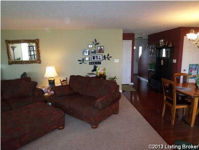 10209 Hornbeam Blvd, Louisville, KY 40228 - photo 4