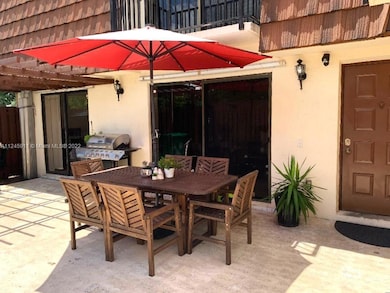 11920 SW 9th Manor, Davie, FL 33325 - photo 4