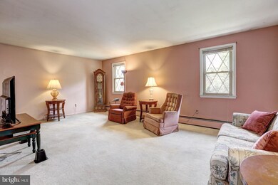 7833 Belgaro Rd, Laurel, MD 20723 - photo 3