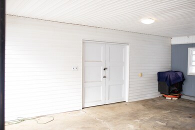 380 Sulphur Springs Rd, Shelbyville, TN 37160 - photo 3