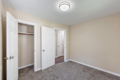 901 E 27th St, Des Moines, IA 50317 - photo 7