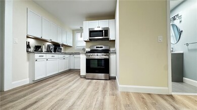 194 O'Connell St, Providence, RI 02905 - photo 3