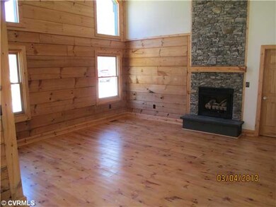 Den/Family/Great Room - GREAT ROOM W/ CUSTOM WINDO