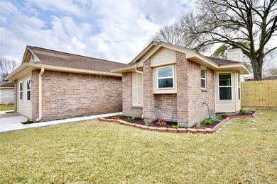 7015 Feather Creek Dr, Houston, TX 77086 - photo 2