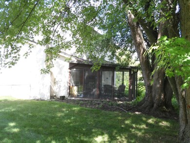 6149 Harrington Ct, Columbus, OH 43229 - photo 5