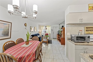 2320 Jackson St unit 6, Hollywood, FL 33020 - photo 2