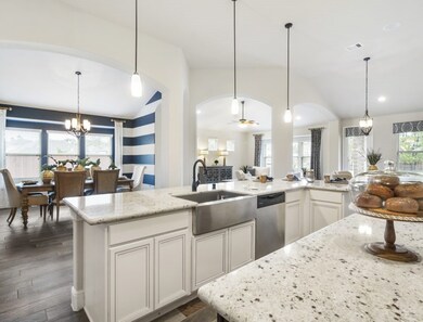 456 Lake Line Dr, Alvin, TX 77511 - photo 5