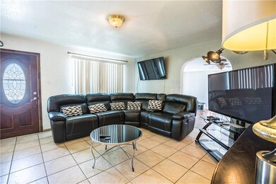 330 Cadwallader Dr, El Paso, TX 79915 - photo 5