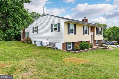 611 Hopkins St, Brooklyn, MD 21225 - photo 3