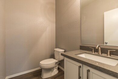 007_Powder Room