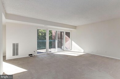 Hunters Woods Village unit 11B, Reston, VA 20191 - photo 4