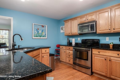 6038 Pebble Creek Dr, Floyds Knobs, IN 47119 - photo 6