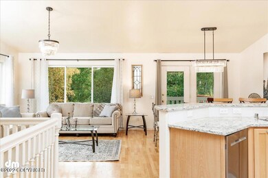08-Living Room_MAX9742