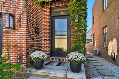 249 E Greenwood Ave, Columbus, OH 43201 - photo 7