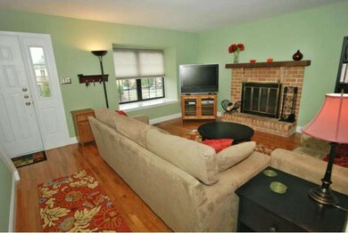 539 Bassett Ln, Norristown, PA 19403 - photo 3