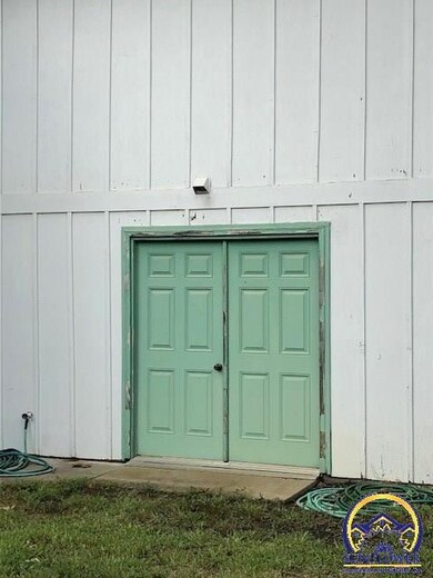4620 SW Gage Blvd, Topeka, KS 66610 - photo 7