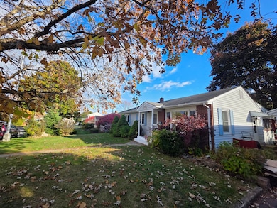 7 Holland Ave, Plattsburgh, NY 12901 - photo 3