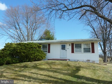 2122 Apple Pie Ridge Rd, Winchester, VA 22603 - photo 2