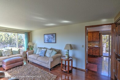 Living Room (3)