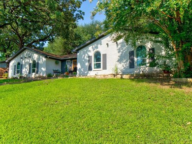 505 Holder Dr, Hurst, TX 76053 - photo 3