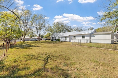 802 Apple St unit 2, Fredericksburg, TX 78624 - photo 6