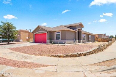 14300 Desert Cactus Dr, Horizon City, TX 79928 - photo 2