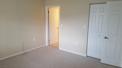 3 Village Cir unit 102, Stroudsburg, PA 18360 - photo 7