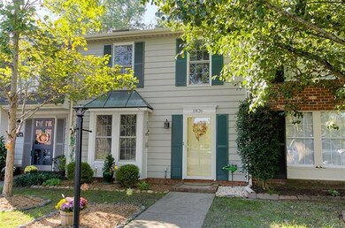 Beautifully maintained townhome in the Townes of Q