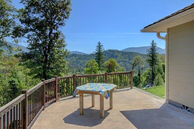 354 S Livingston Way, Grants Pass, OR 97526 - photo 2