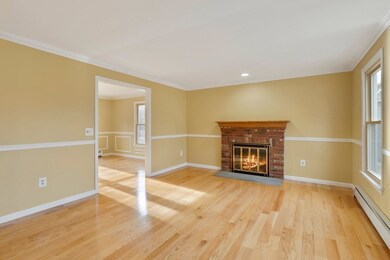 19 Butternut Cir, Holden, MA 01520 - photo 7