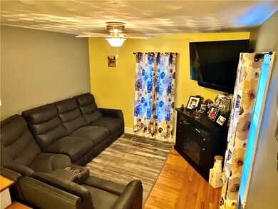 128 Bucklin St, Pawtucket, RI 02861 - photo 6